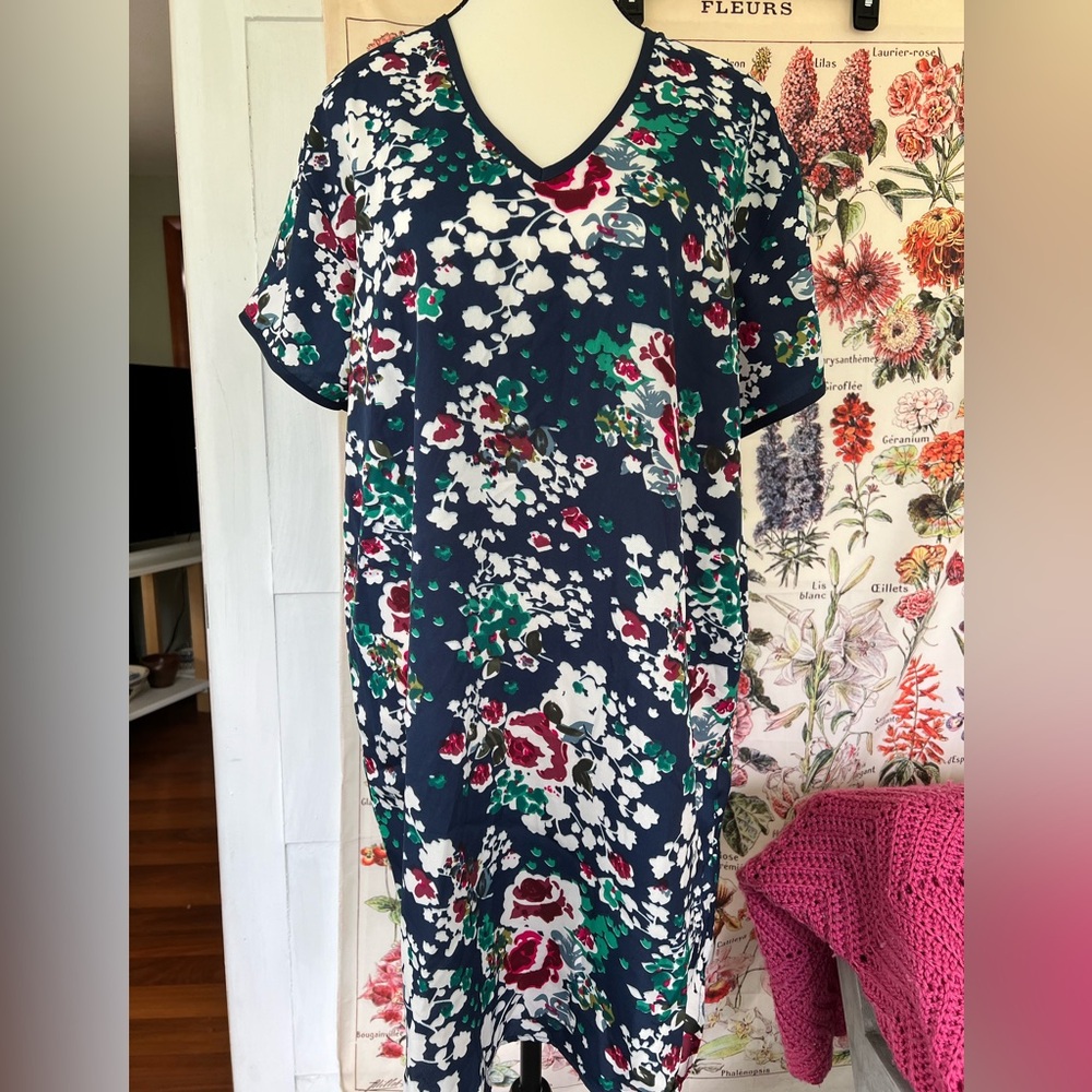 COPY - Gold Coast size M swim suit cover up. Navy blue floral. Trim to neckline…
